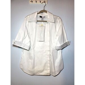 NWOT Simply Chloe Dao White Hidden Button Front Short Sleeve Top Stitching XL